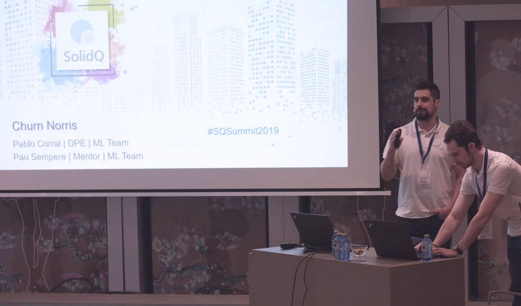 Analizando el abandono de clientes con Python 22 Analizando el abandono de clientes con Python